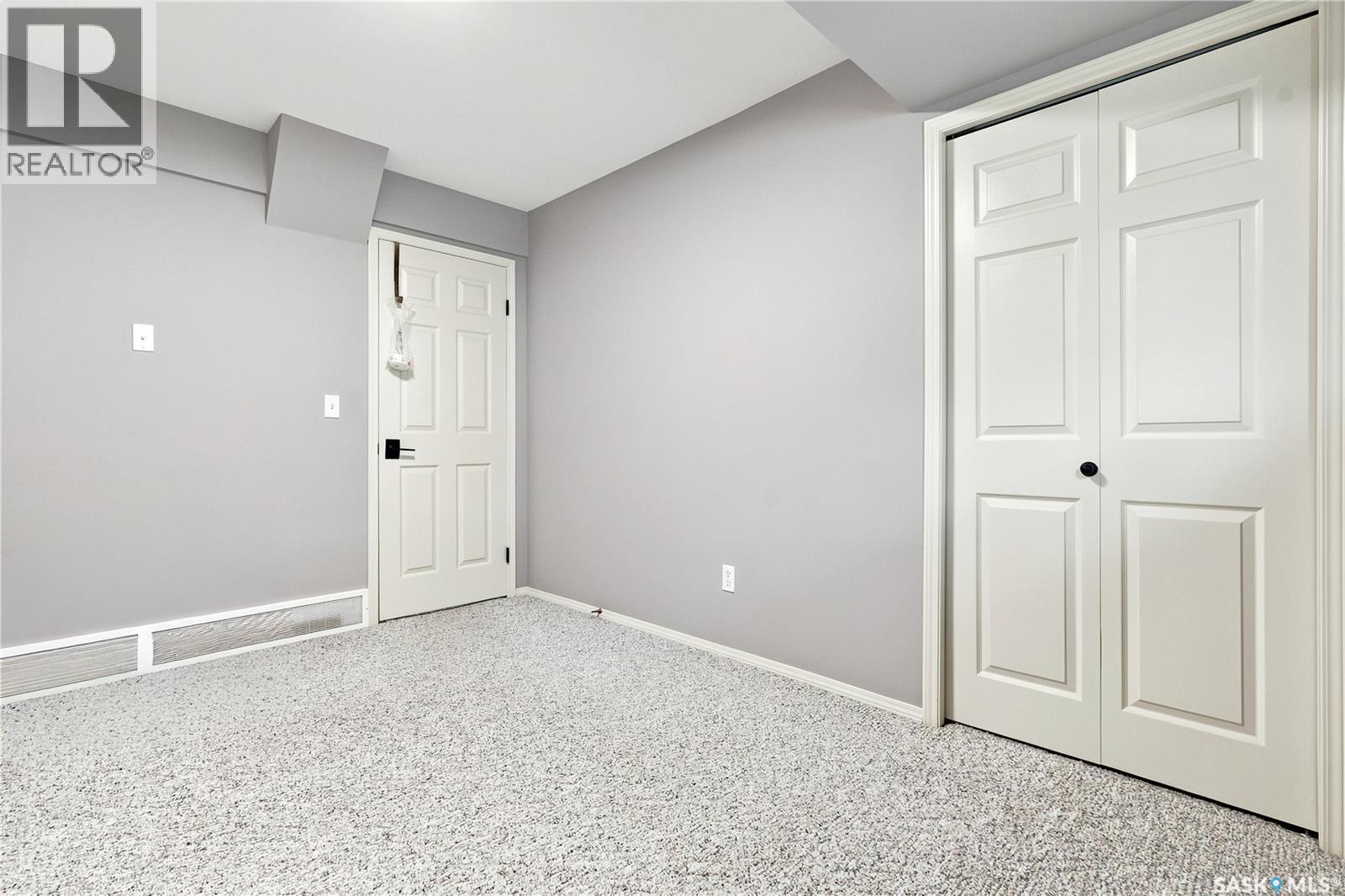 11 605 Perehudoff Crescent, Saskatoon, SK - Indoor Photo Showing Other Room