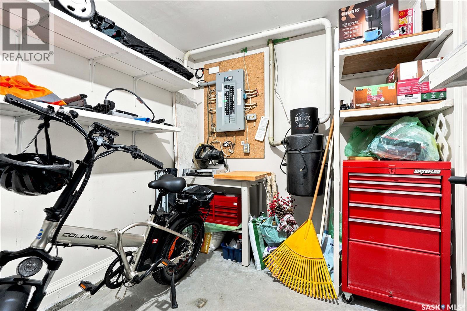 11 605 Perehudoff Crescent, Saskatoon, SK - Indoor