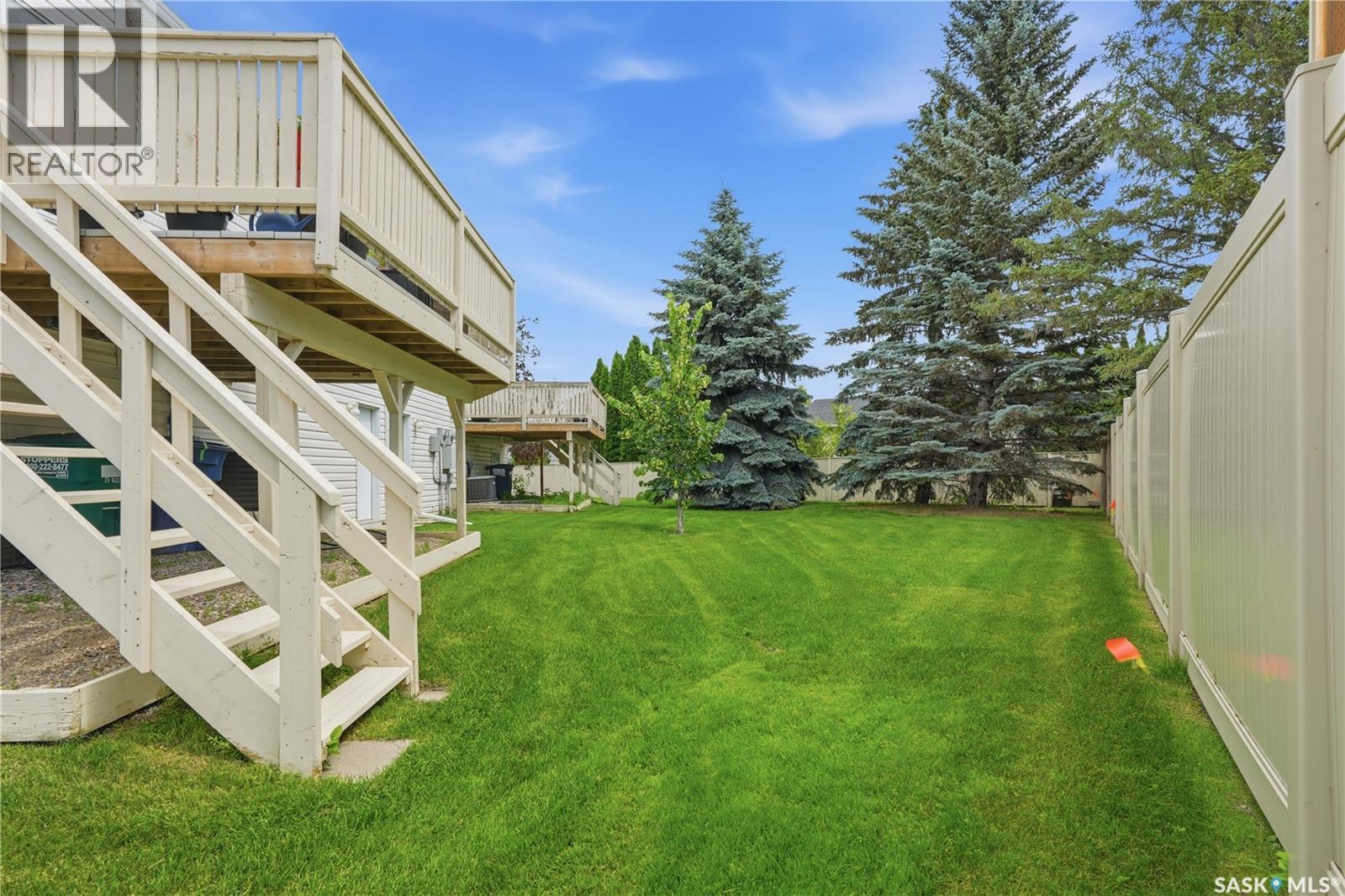 11 605 Perehudoff Crescent, Saskatoon, SK - Outdoor