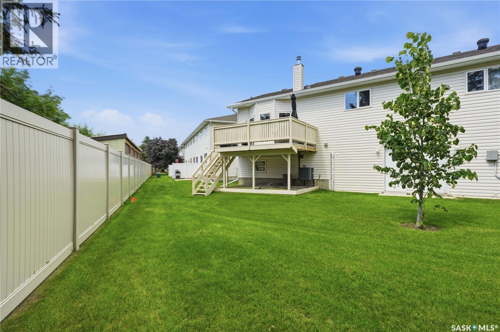 11 605 Perehudoff Crescent, Saskatoon, SK - Outdoor With Deck Patio Veranda