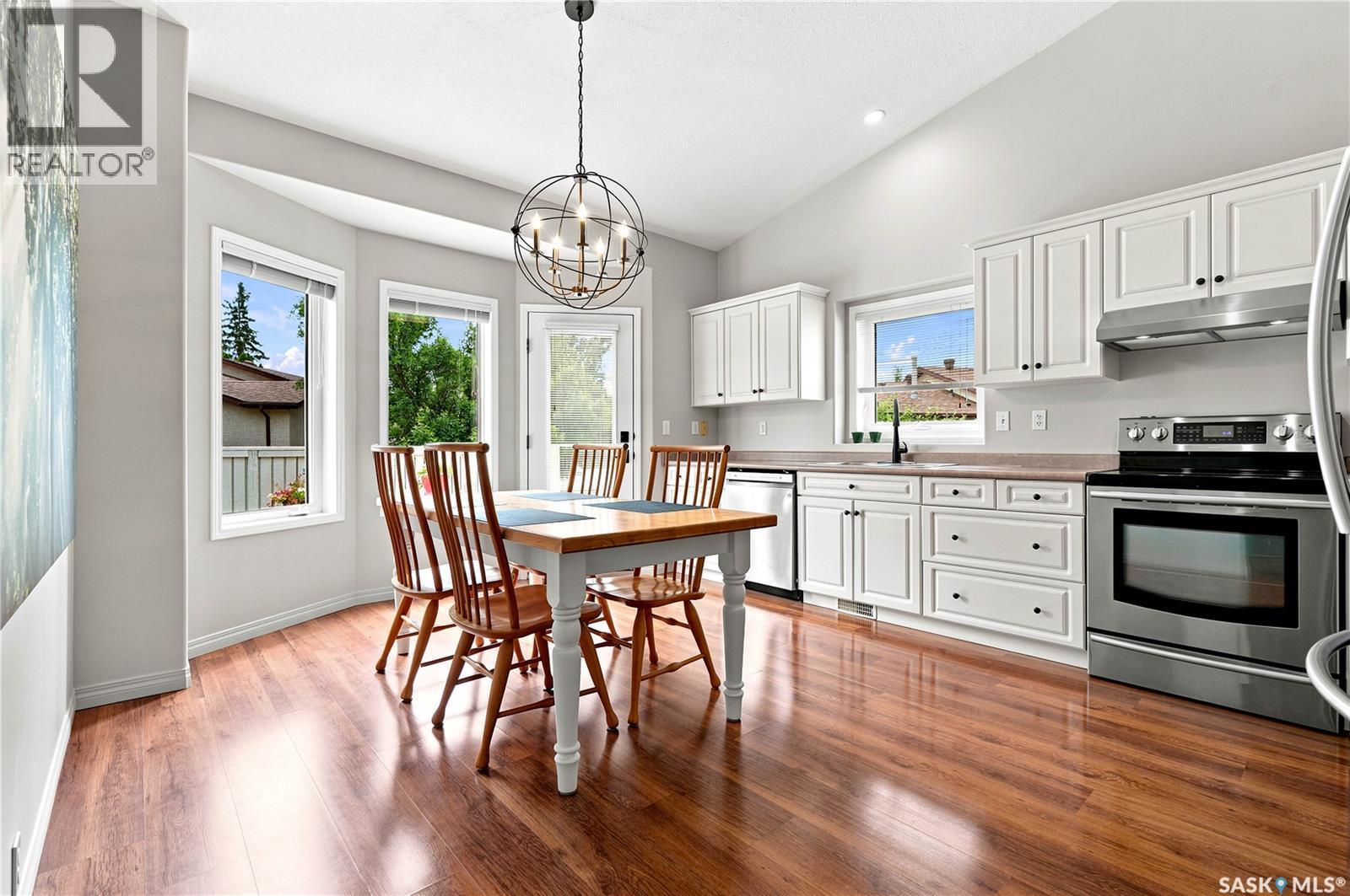 11 605 Perehudoff Crescent, Saskatoon, SK - Indoor