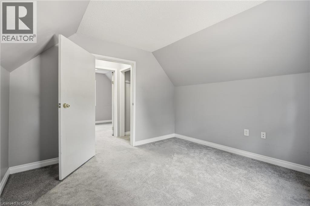 33 Belmont Avenue E, Kitchener, ON - Indoor Photo Showing Other Room