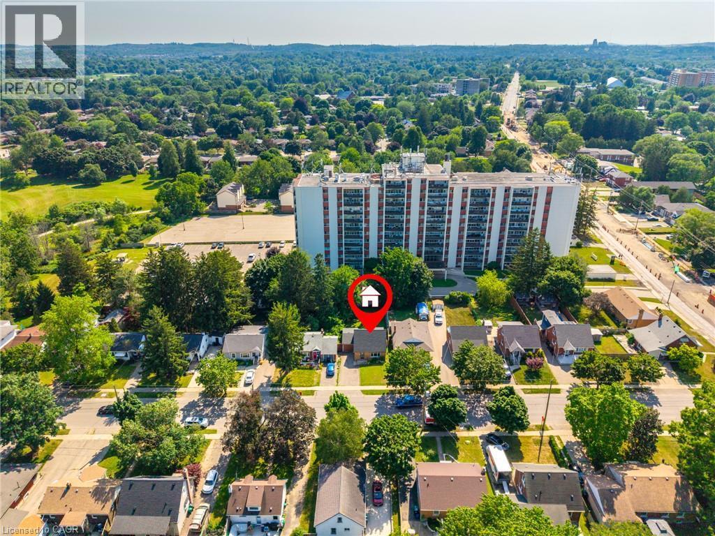 33 Belmont Avenue E, Kitchener, ON - Outdoor With View