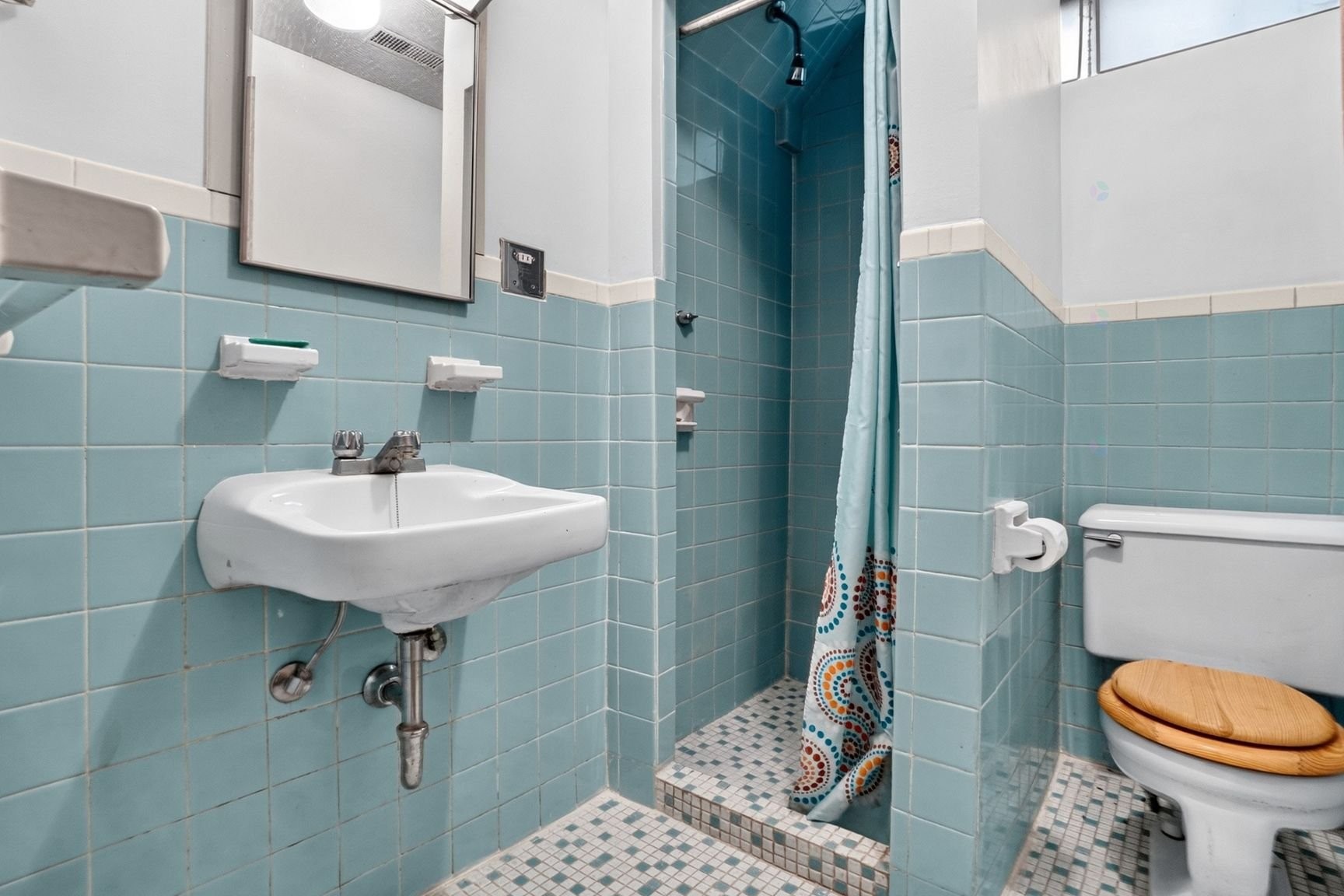 Salle de bains - 7847 Rue Ostell-Crescent, Montréal (Côte-Des-Neiges/Notre-Dame-De-Grâce), QC - Indoor Photo Showing Bathroom