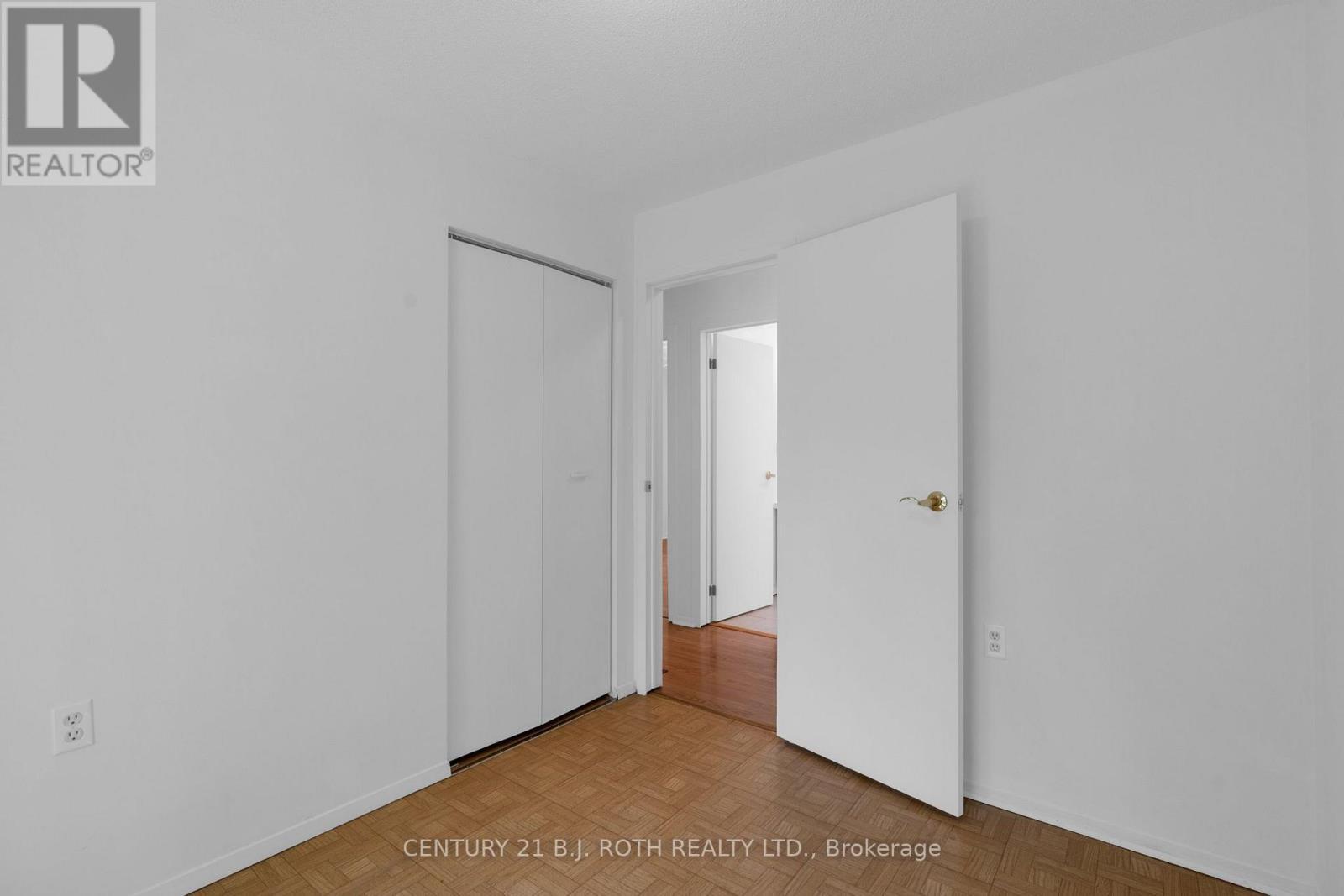 957 7Th Line, Innisfil, ON - Indoor Photo Showing Other Room