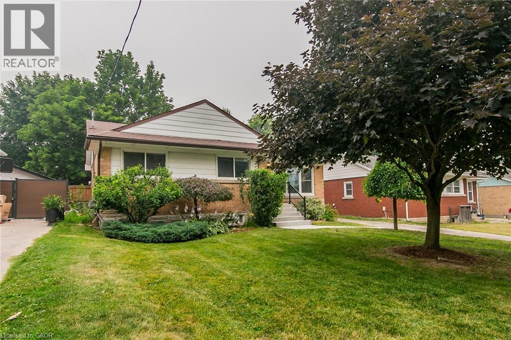 210 Dawson Street, Waterloo, ON - Outdoor