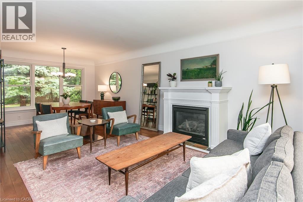 210 Dawson Street, Waterloo, ON - Indoor Photo Showing Living Room With Fireplace