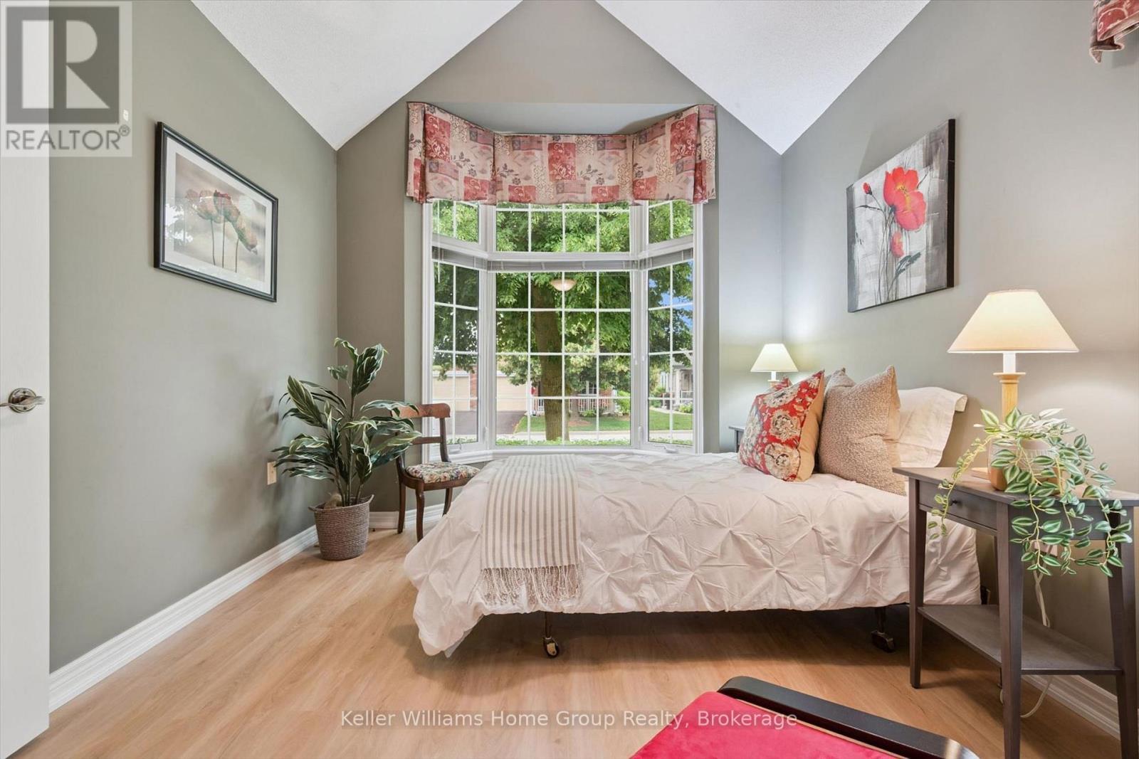 9 Magnolia Lane, Guelph (Village By The Arboretum), ON - Indoor Photo Showing Bedroom