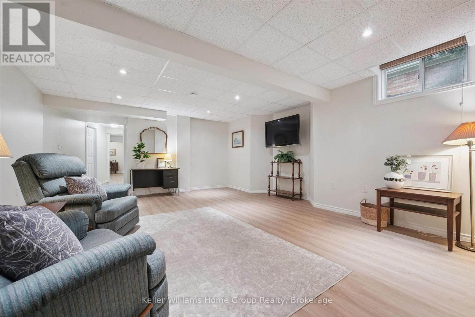 9 Magnolia Lane, Guelph (Village By The Arboretum), ON - Indoor
