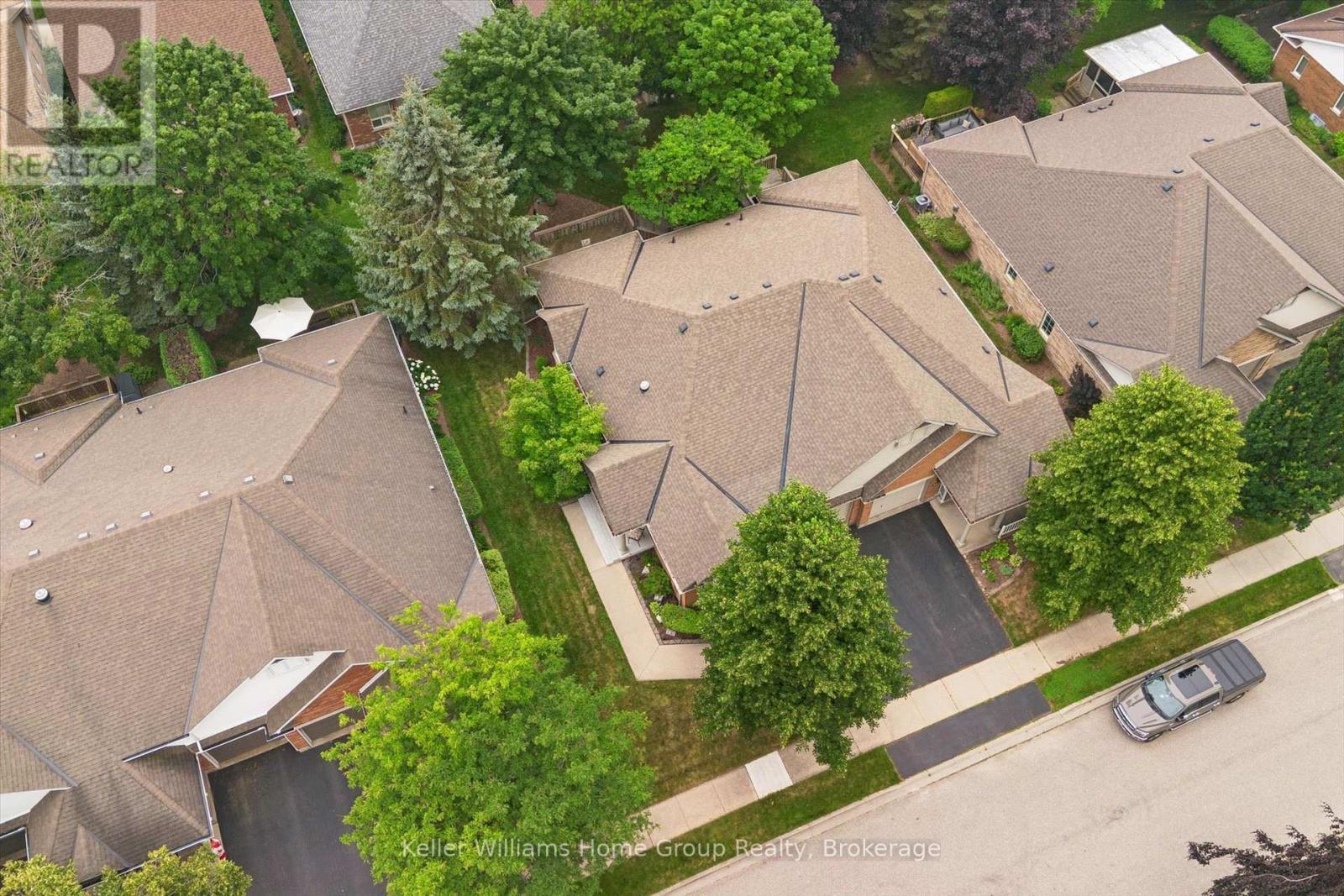 9 Magnolia Lane, Guelph (Village By The Arboretum), ON - Outdoor