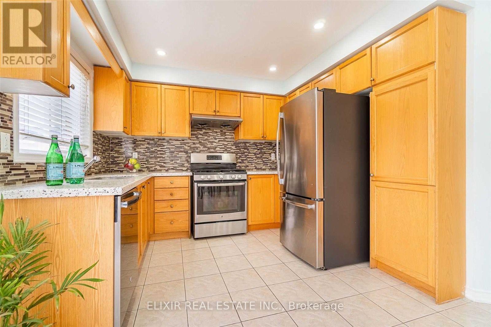 Upper Level - 29 Timbertop Crescent, Brampton, ON - Indoor Photo Showing Kitchen