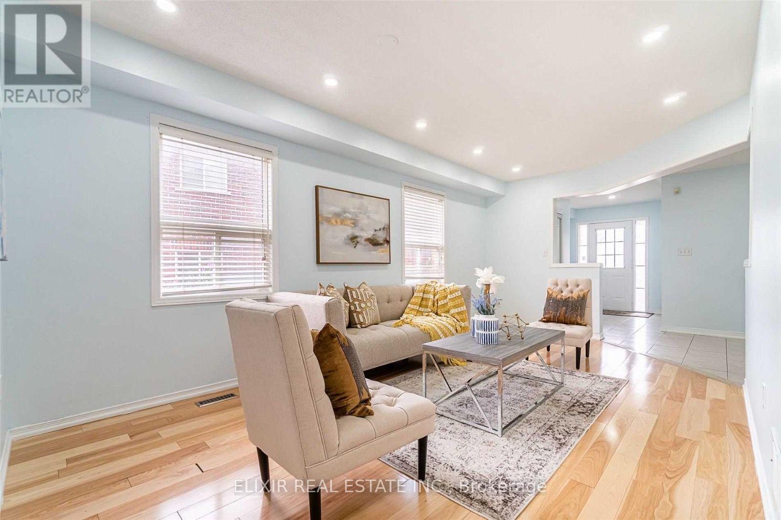 Upper Level - 29 Timbertop Crescent, Brampton, ON - Indoor Photo Showing Living Room