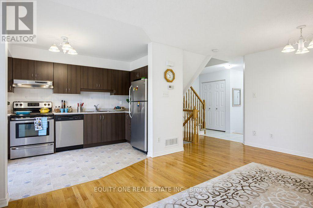 318 Amici Terrace, Ottawa, ON - Indoor Photo Showing Kitchen With Stainless Steel Kitchen
