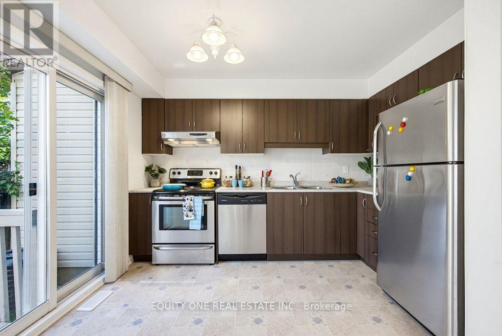 318 Amici Terrace, Ottawa, ON - Indoor Photo Showing Kitchen With Stainless Steel Kitchen