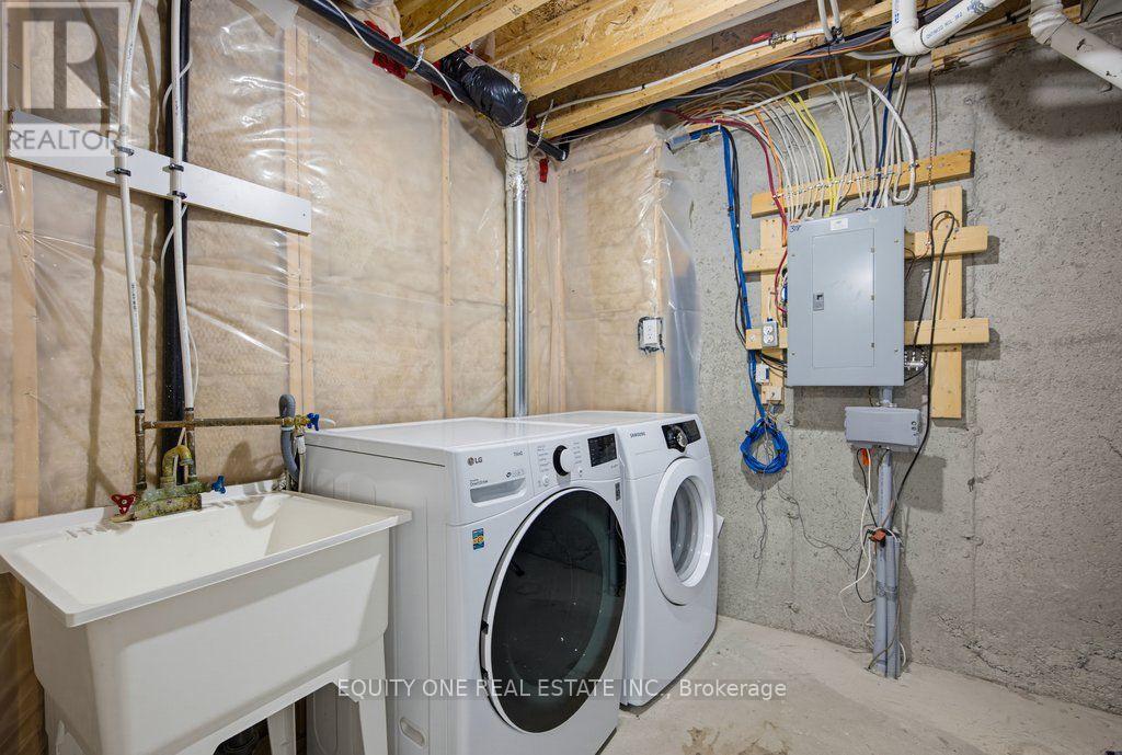 318 Amici Terrace, Ottawa, ON - Indoor Photo Showing Laundry Room