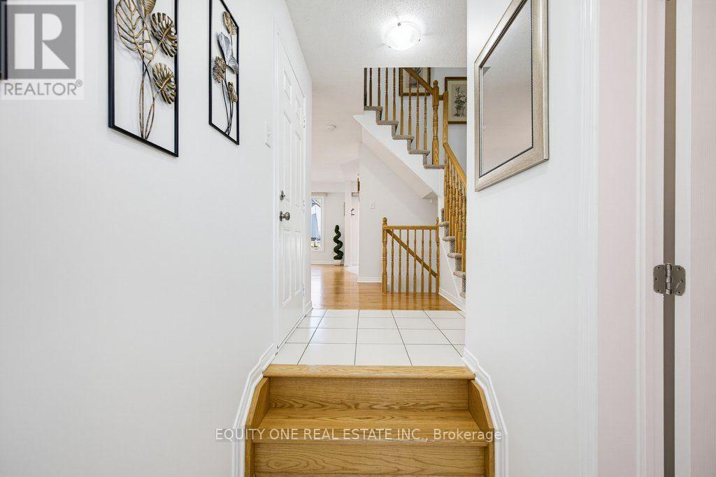 318 Amici Terrace, Ottawa, ON - Indoor Photo Showing Other Room