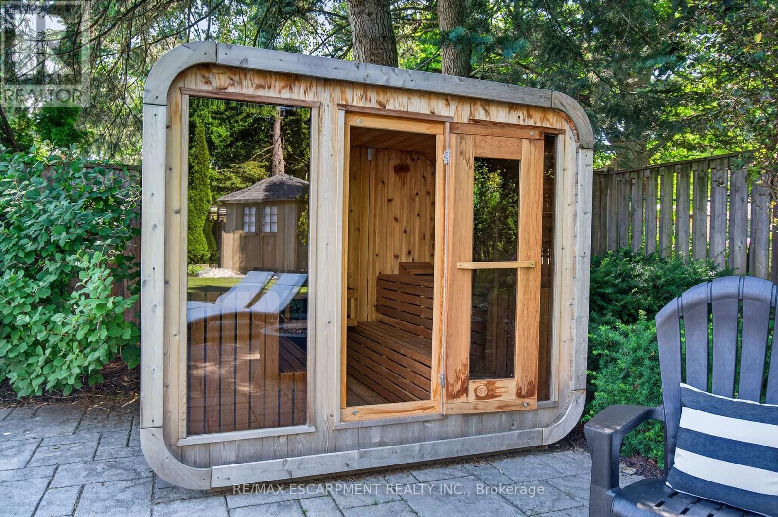 Personal sauna - 4461 Tremineer Avenue, Burlington, ON - Outdoor With Exterior