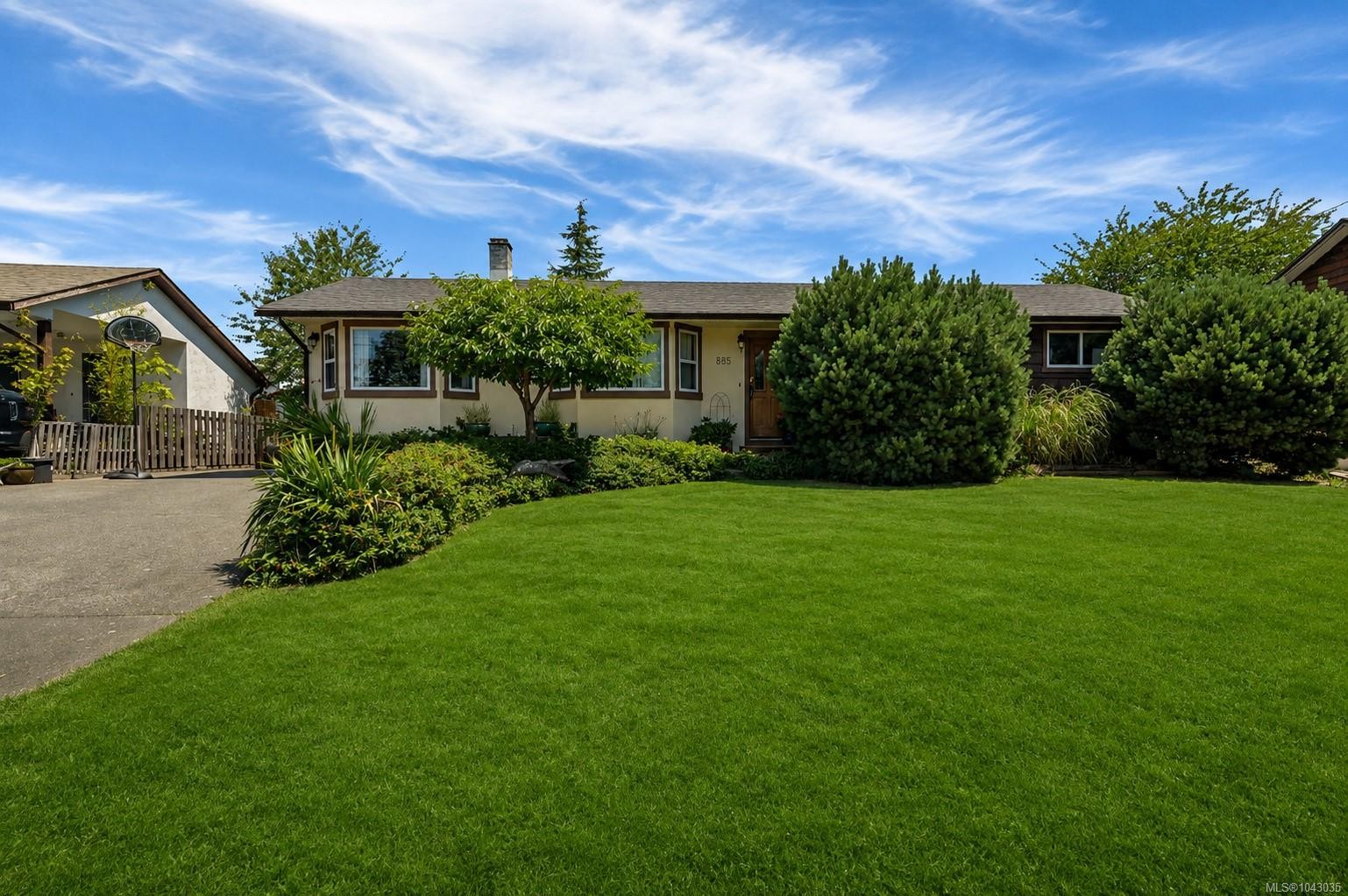 885 Shellbourne Blvd, Campbell River, BC