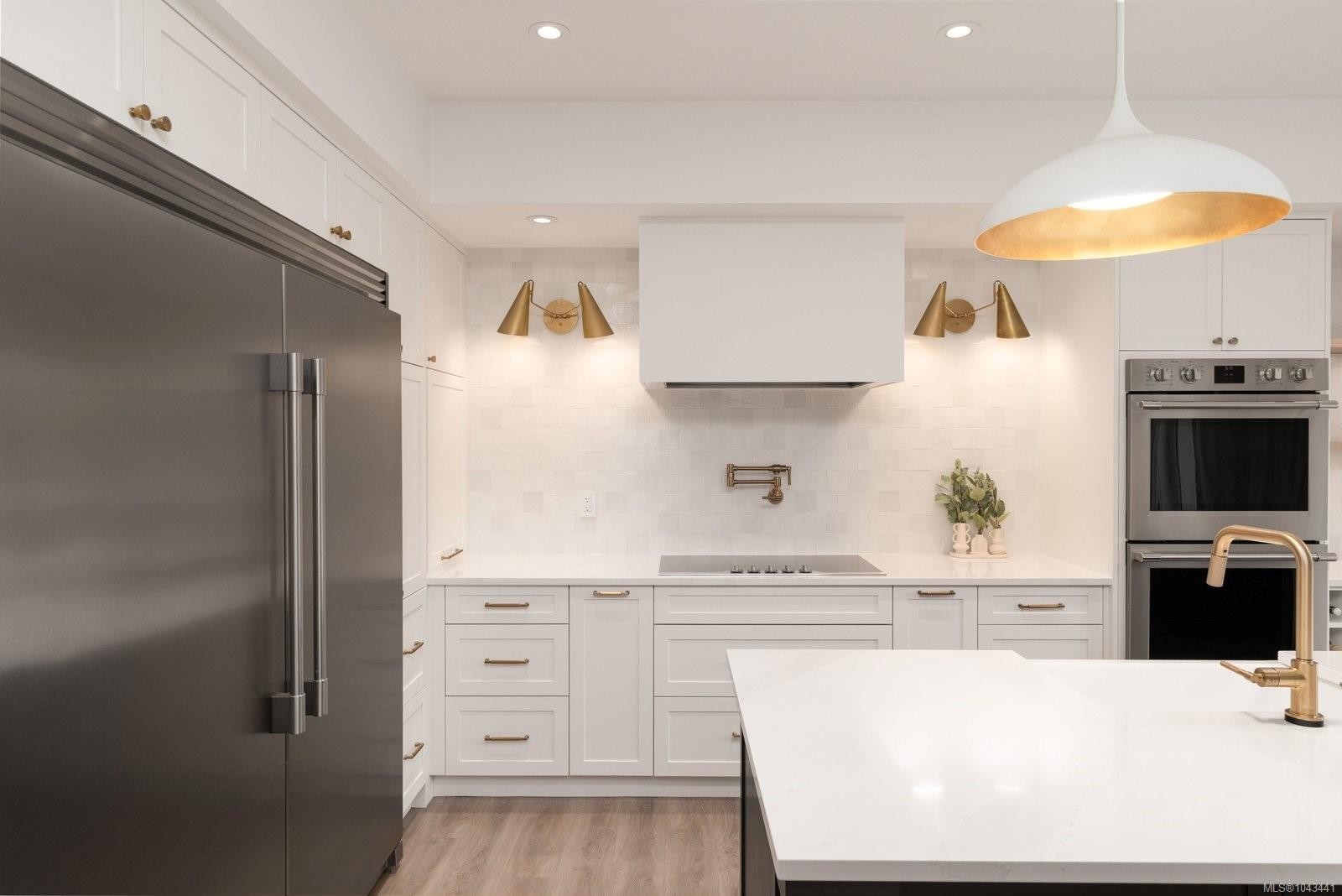 #4-4583 Wilkinson Rd, Saanich, BC