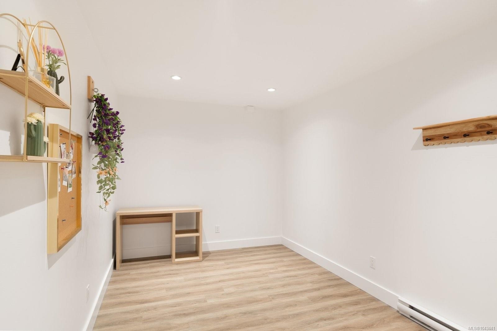 #4-4583 Wilkinson Rd, Saanich, BC