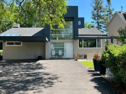 90 Berkinshaw Crescent Toronto, ON M3B 2T2