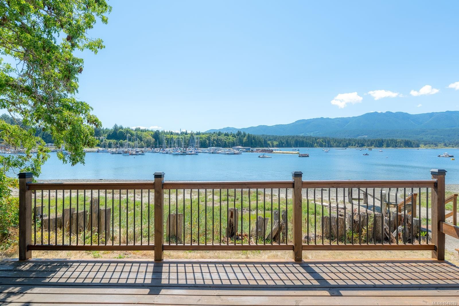 5492 Deep Bay Dr, Bowser, BC