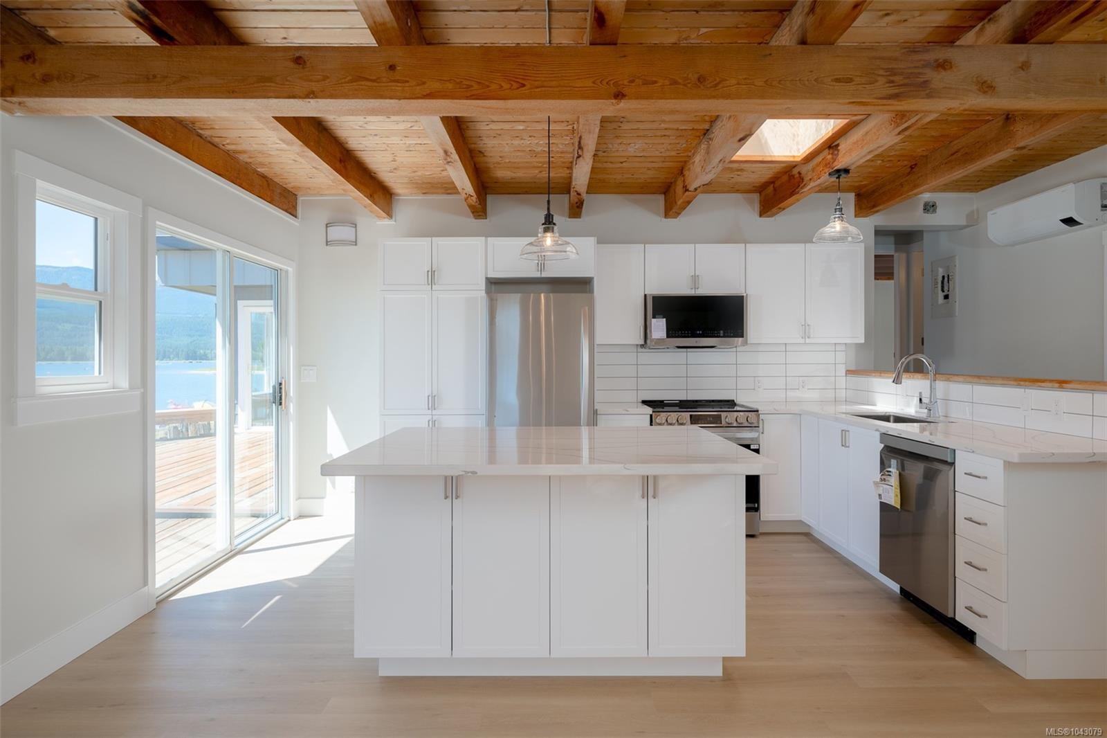 5492 Deep Bay Dr, Bowser, BC