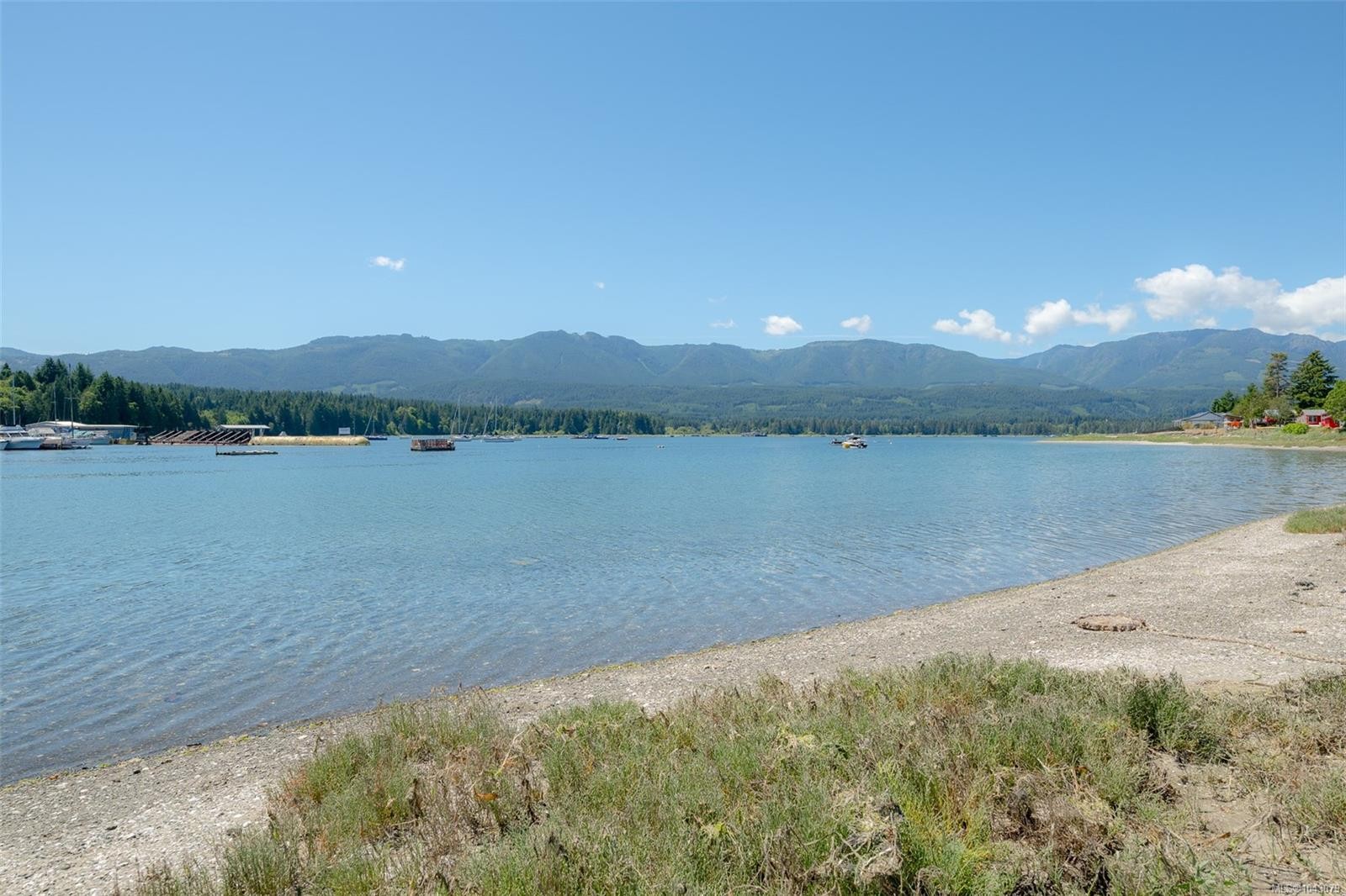 5492 Deep Bay Dr, Bowser, BC