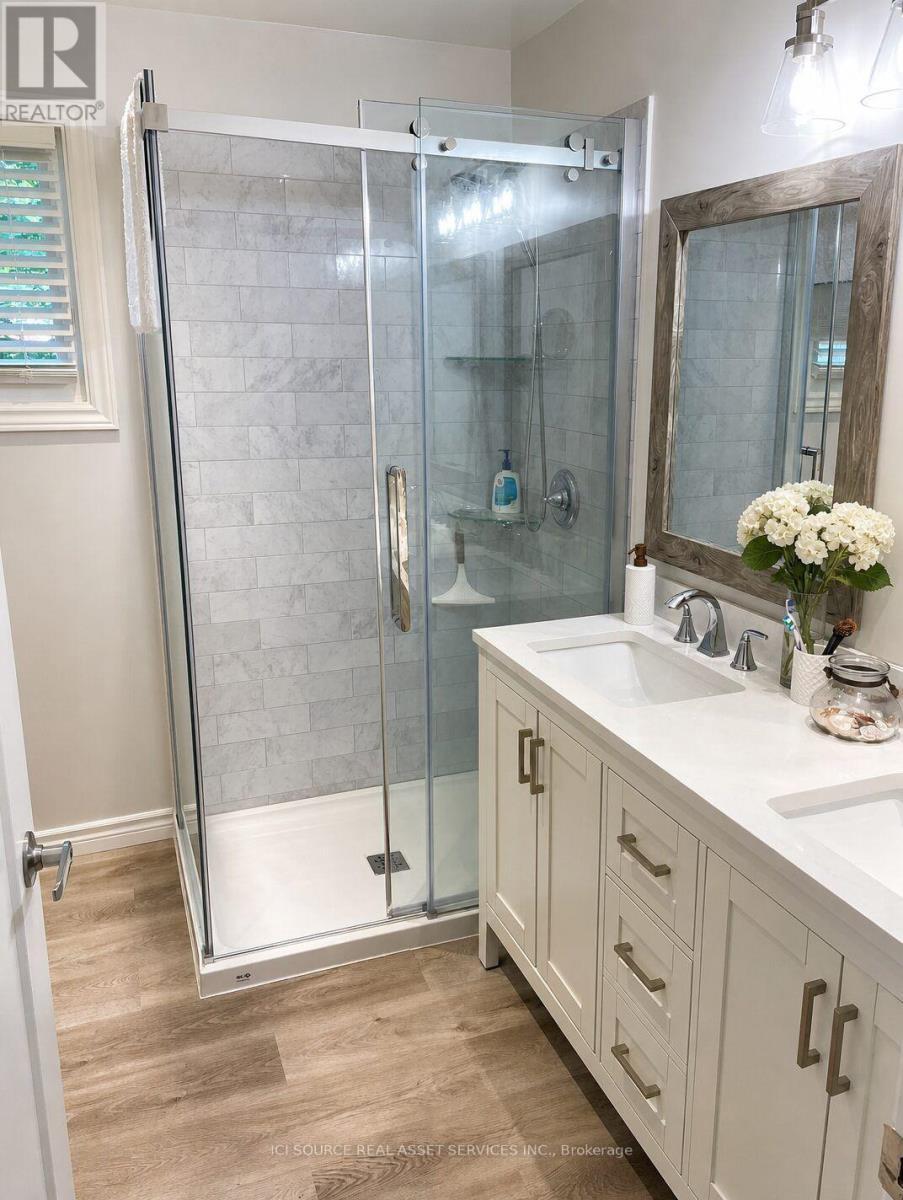 110 Wolfe Trail, Tiny, ON - Indoor Photo Showing Bathroom
