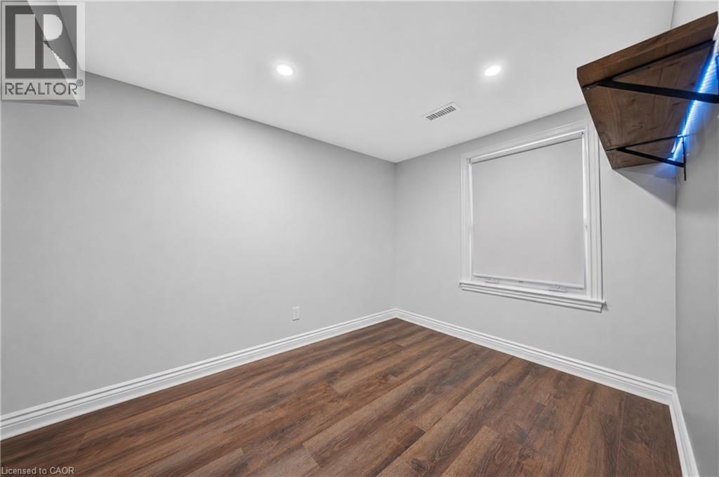621 Tate Avenue, Hamilton, ON - Indoor Photo Showing Other Room