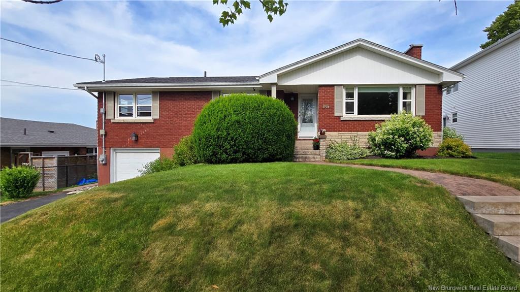 127 Coronation Dr, Moncton, NB