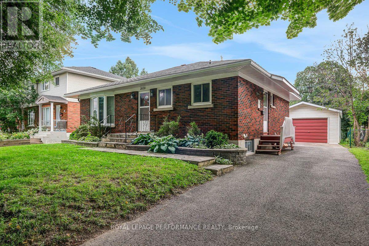 2038 Arch Street, Ottawa, ON - Outdoor