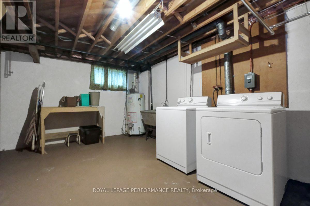 2038 Arch Street, Ottawa, ON - Indoor Photo Showing Laundry Room