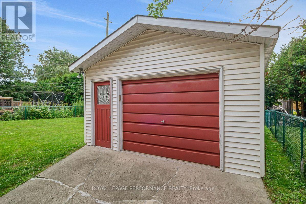 2038 Arch Street, Ottawa, ON - Outdoor With Exterior