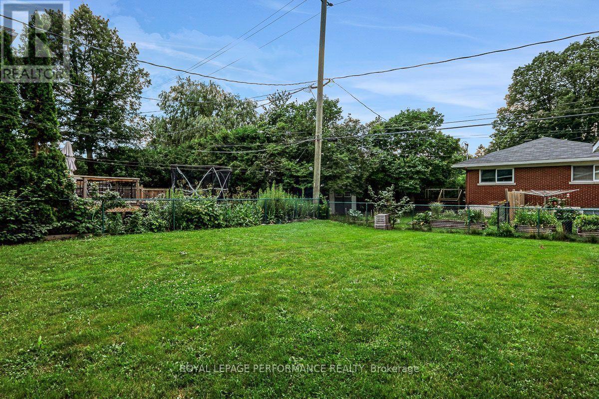 2038 Arch Street, Ottawa, ON - Outdoor