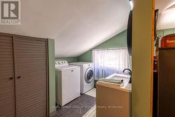 ensuite - combo 2 pce and laundry -