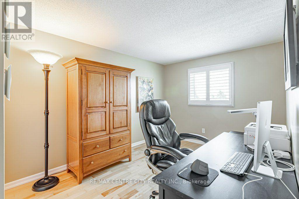 39 Bonnybank Court, Kitchener, ON - Indoor Photo Showing Other Room