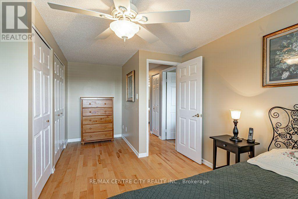 39 Bonnybank Court, Kitchener, ON - Indoor Photo Showing Bedroom
