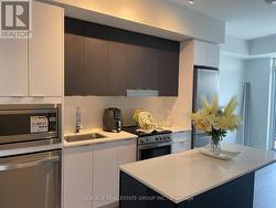 2107 - 5105 HURONTARIO ST STREET E Mississauga, ON L4Z 0C9