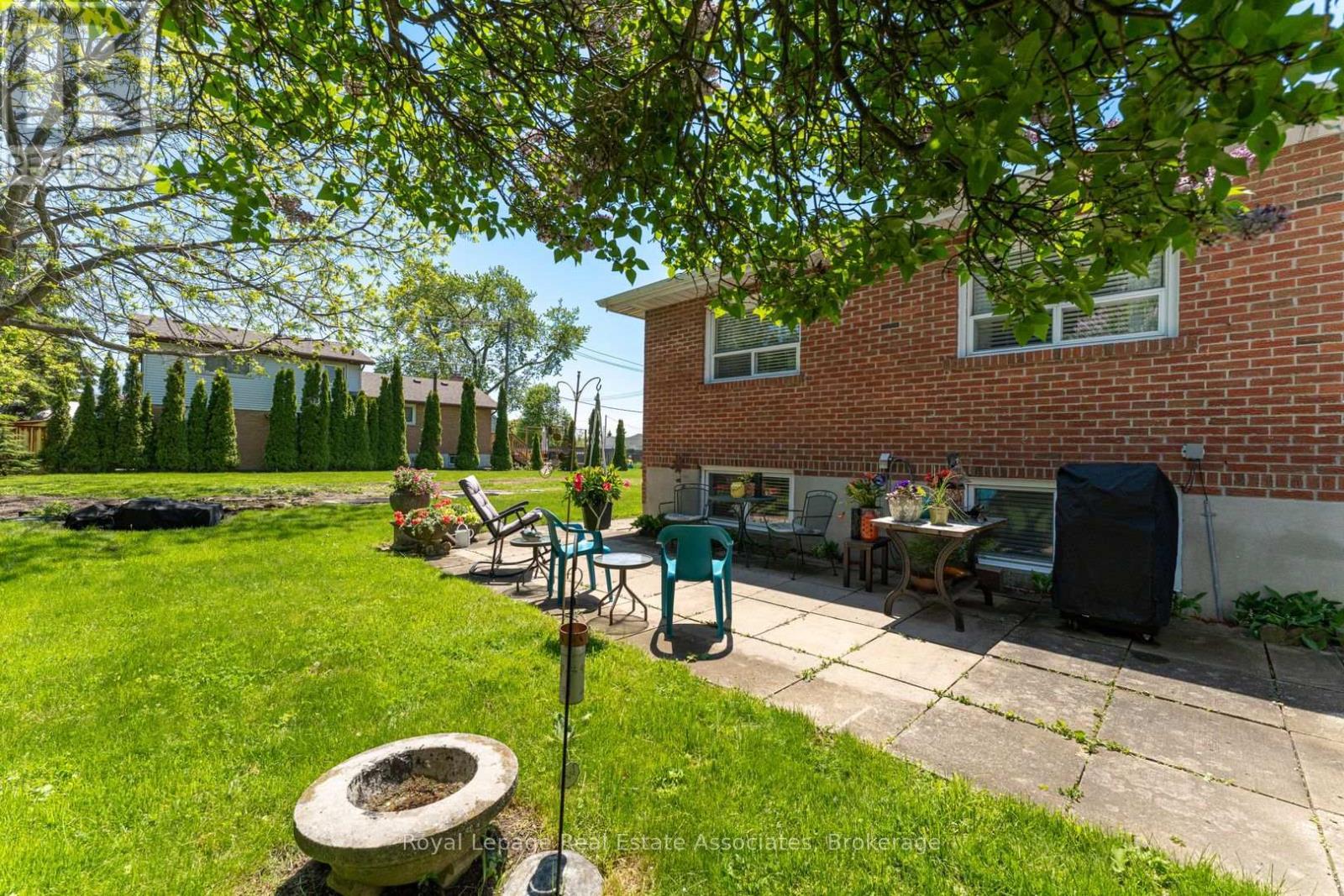 1069 Alexandra Avenue, Mississauga, ON - Outdoor