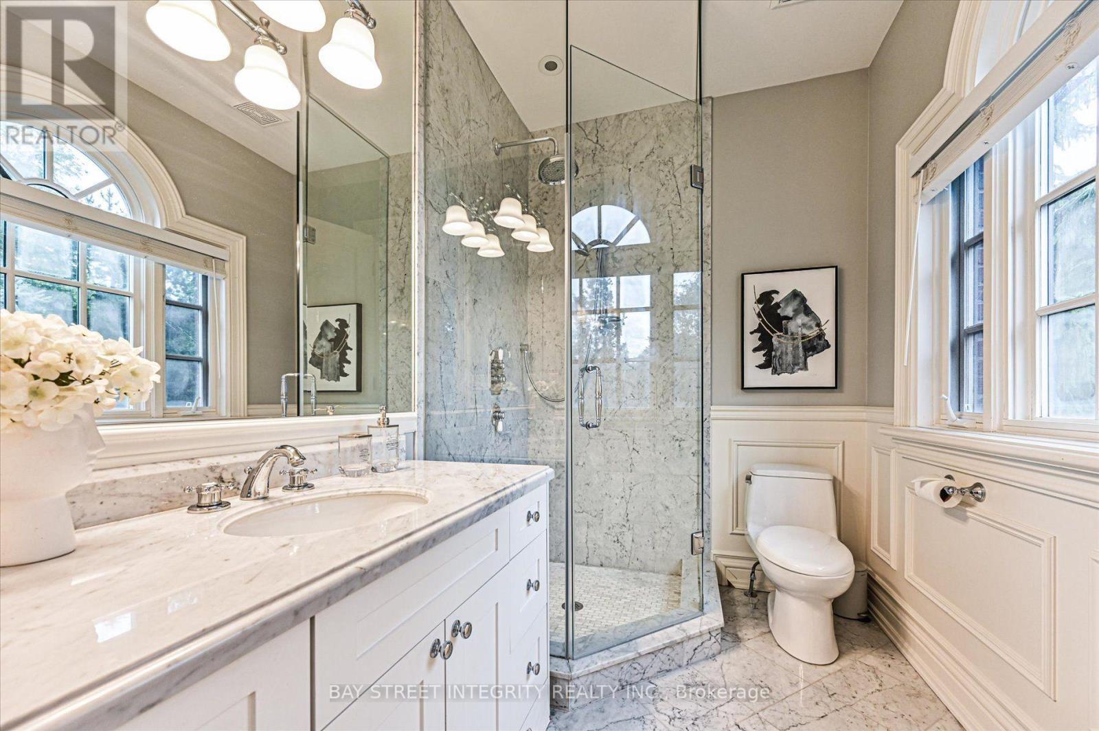 5 Westgrove Crescent, Toronto, ON - Indoor Photo Showing Bathroom