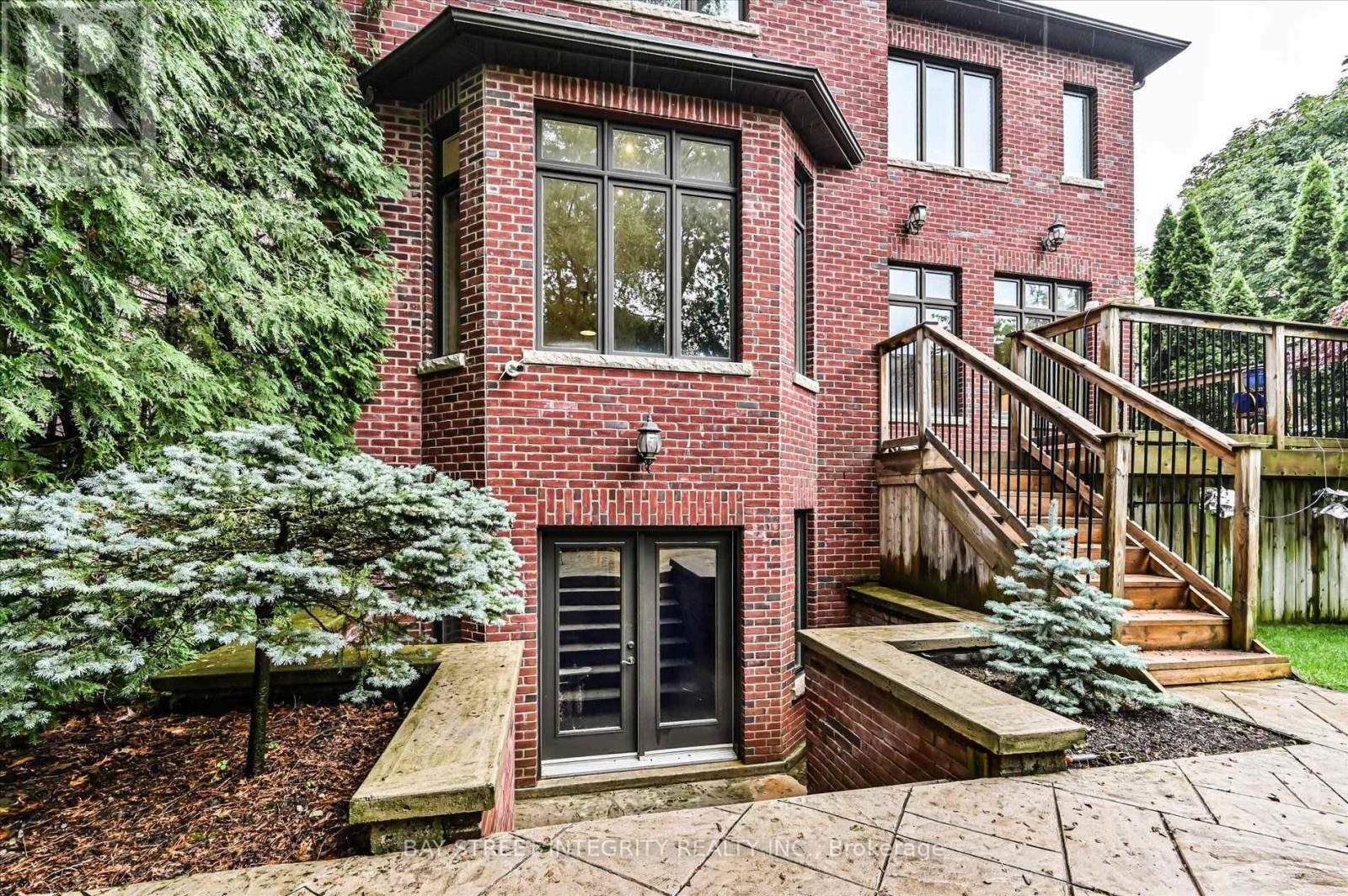 5 Westgrove Crescent, Toronto, ON - Outdoor