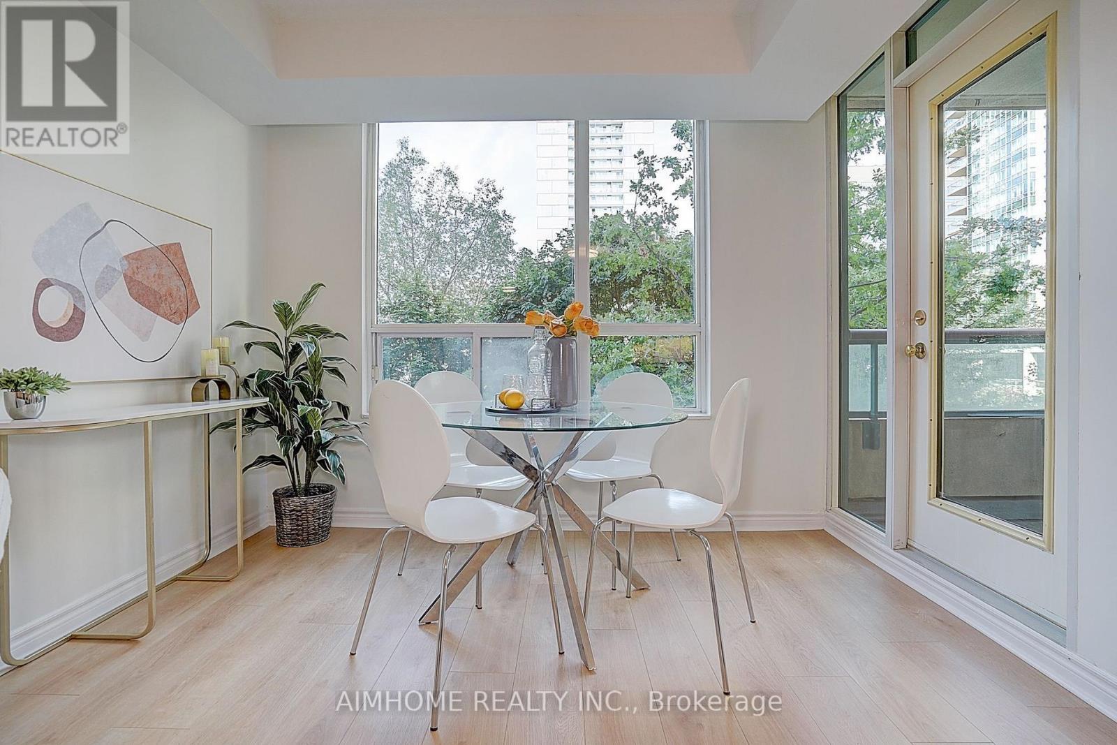 511 - 238 Doris Avenue, Toronto, ON - Indoor Photo Showing Dining Room