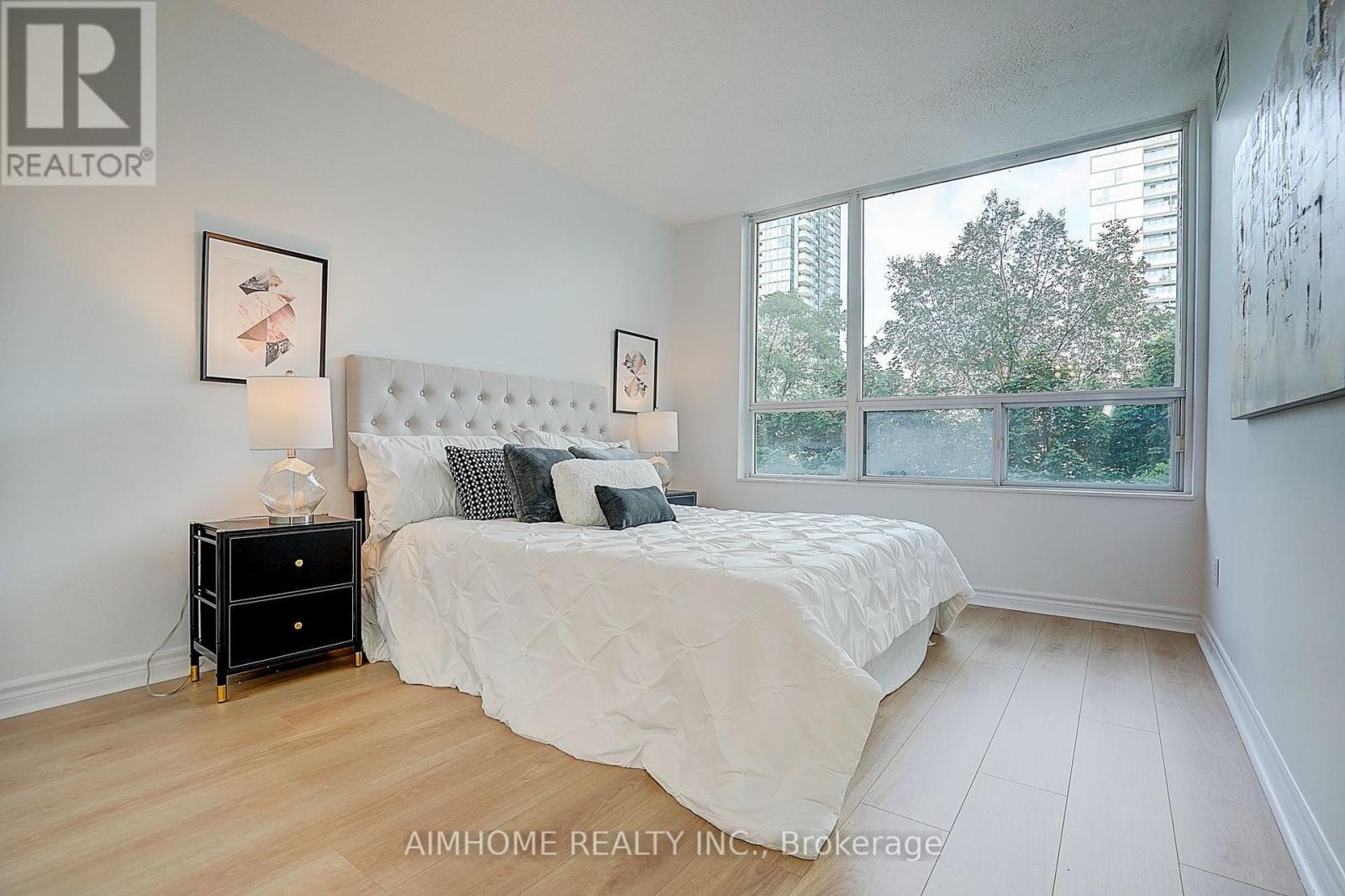511 - 238 Doris Avenue, Toronto, ON - Indoor Photo Showing Bedroom
