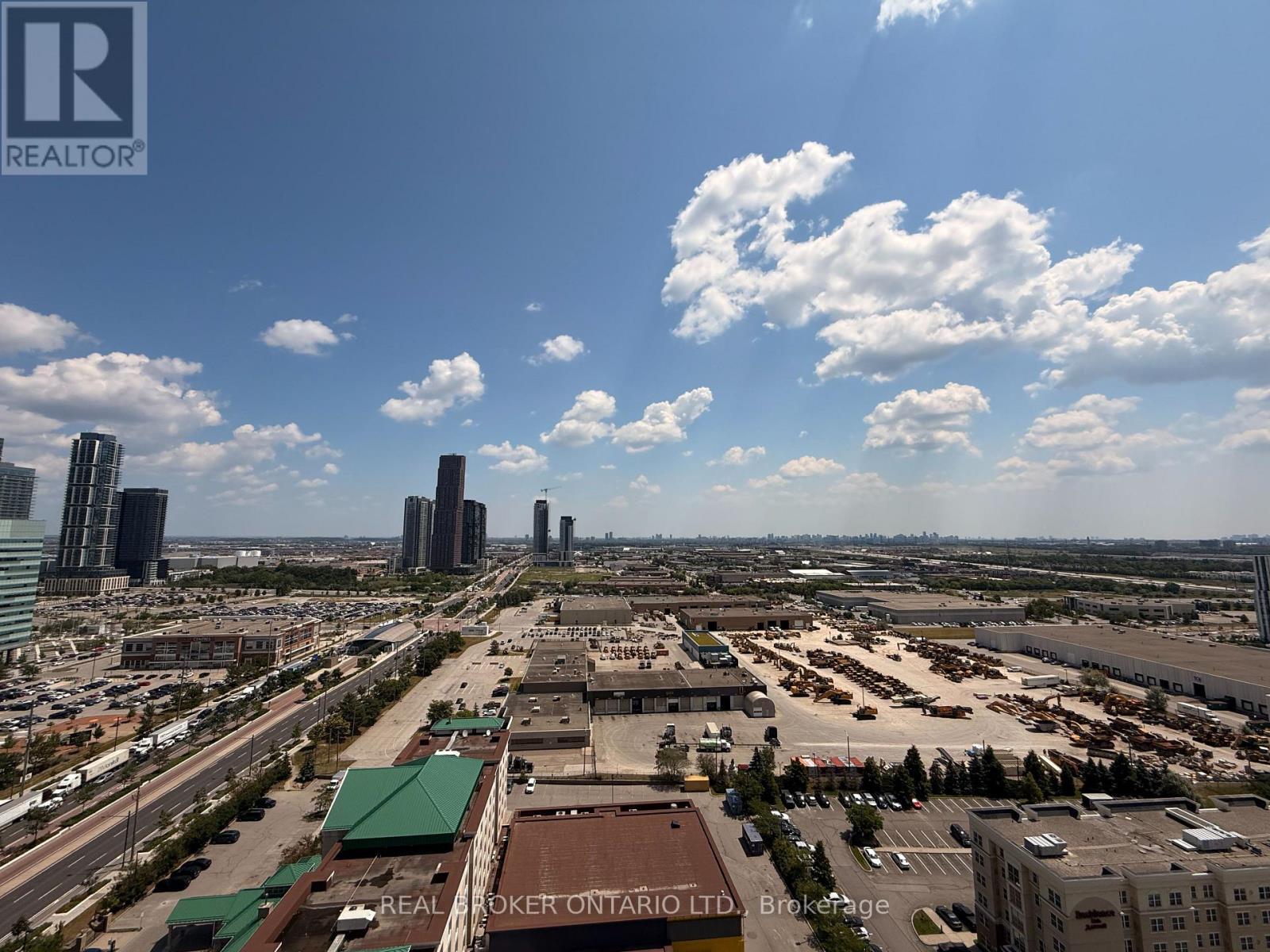 2507 - 28 Interchange Way, Vaughan, ON - Outdoor With View
