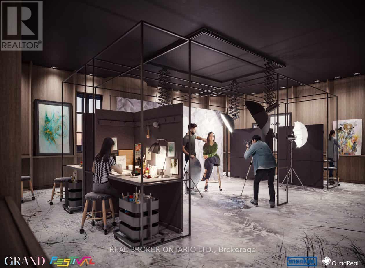2507 - 28 Interchange Way, Vaughan, ON - Indoor