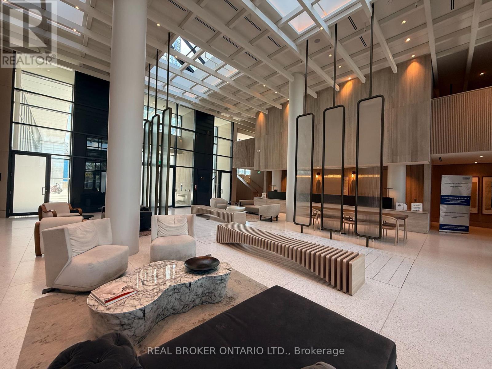 2507 - 28 Interchange Way, Vaughan, ON - Indoor