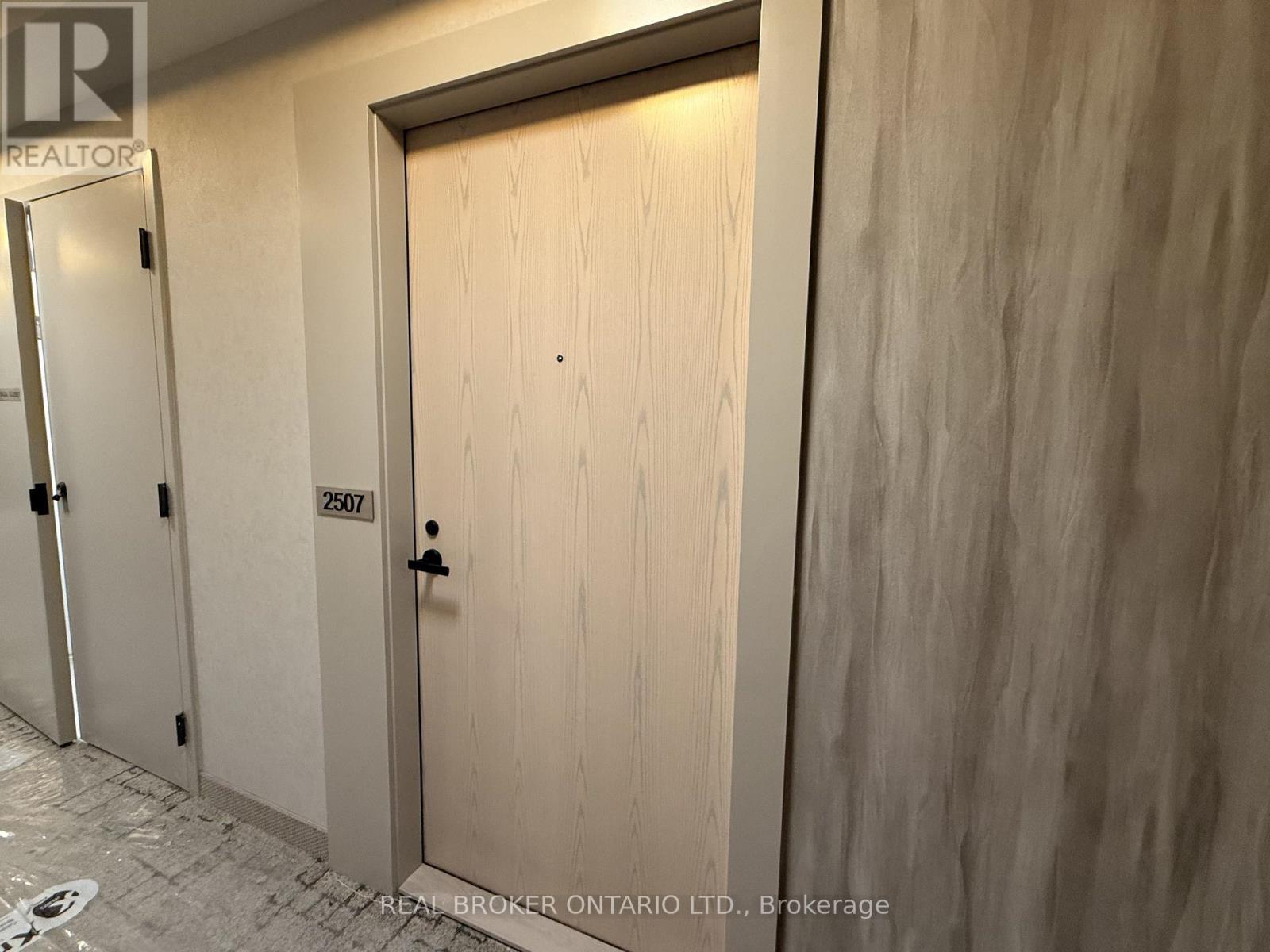 2507 - 28 Interchange Way, Vaughan, ON - Indoor Photo Showing Other Room
