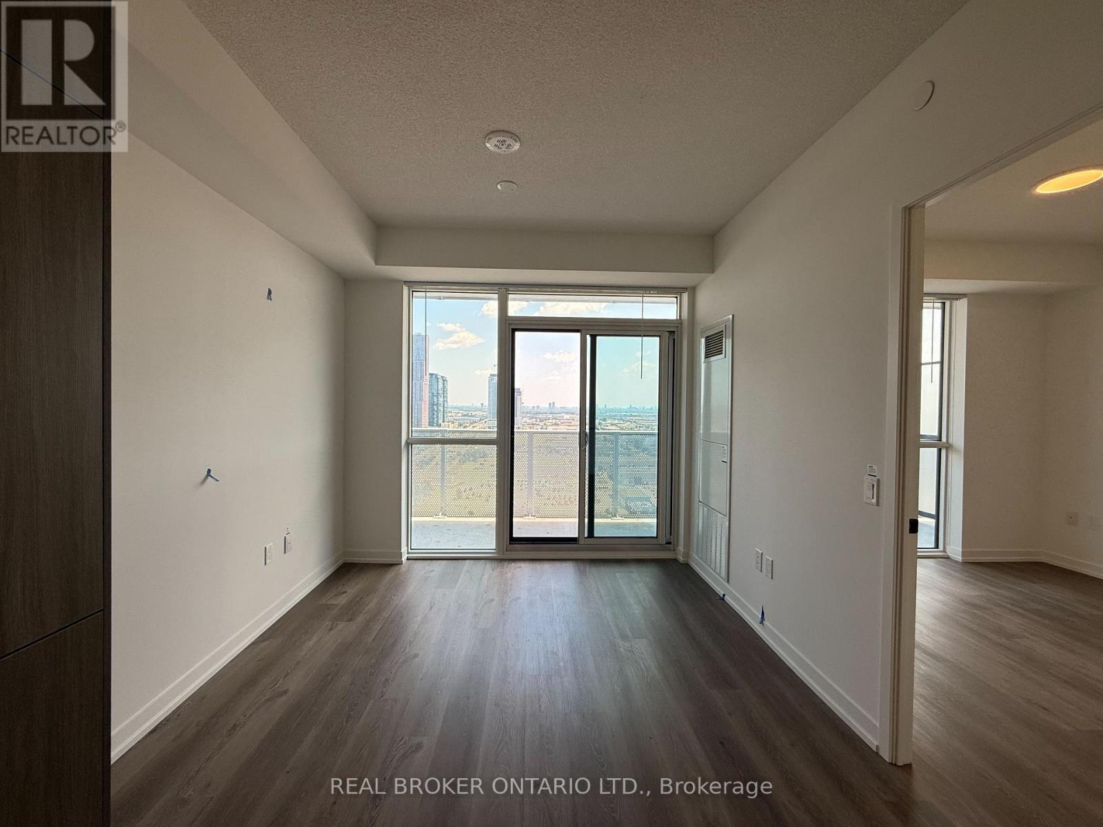 2507 - 28 Interchange Way, Vaughan, ON - Indoor Photo Showing Other Room