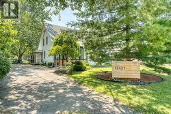 12437 ST THOMAS Tecumseh, ON N8N 1H7